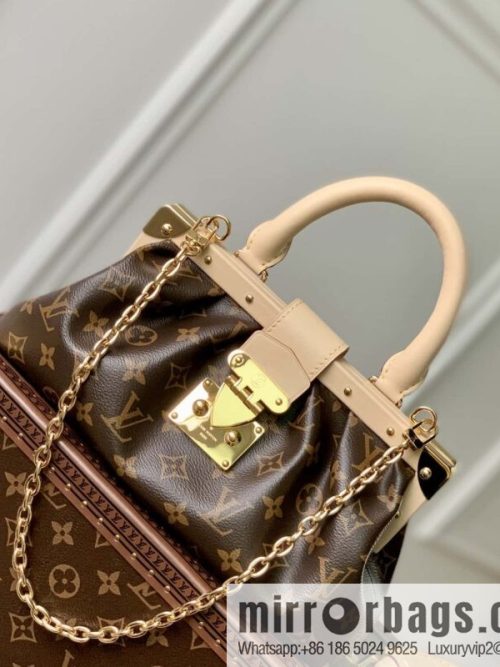 LV M46544 Monogram Clutch