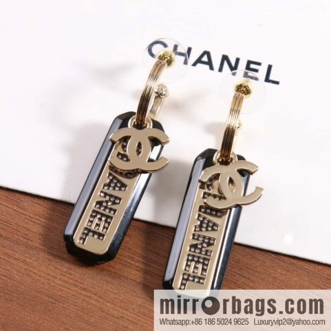 New ☑️ Chanel C2 double c strip letter stud earrings