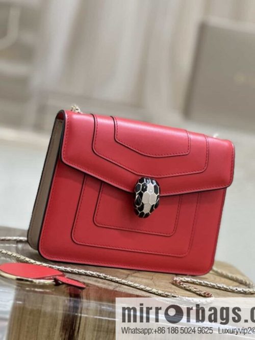 [Bvlgari] Bulgari counter classic top version Serpenti Forever \"single layer\" clamshell small square bag model number: 35107