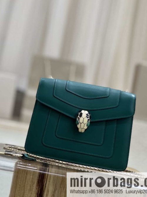 [Bvlgari] Bulgari counter classic top version Serpenti Forever \"single layer\" clamshell small square bag model number: 35107