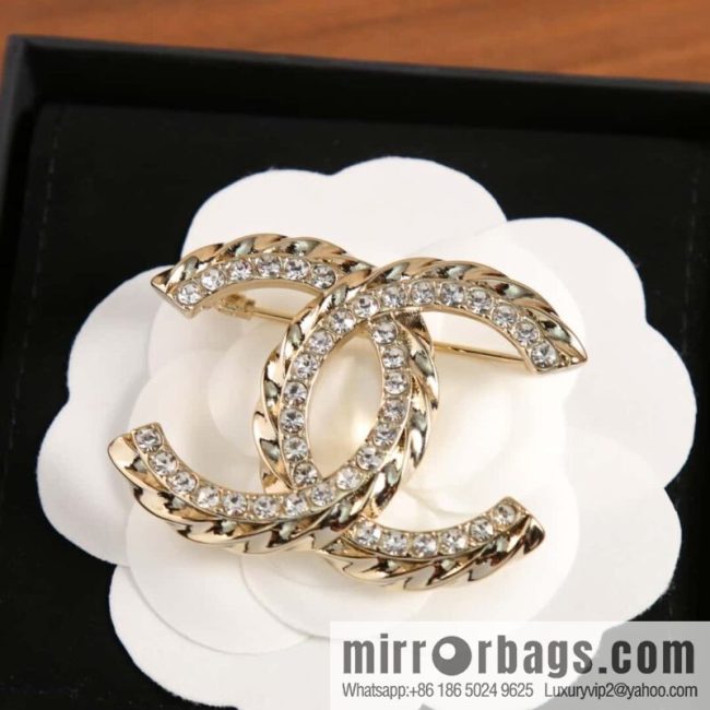 New ☑️ Chanel Double C Half Diamond Brooch