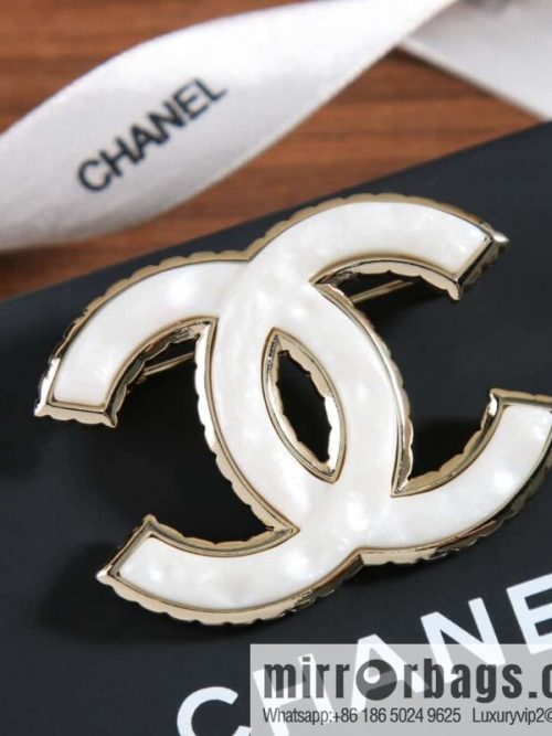 New ☑️ Chanel Double C White Brooch