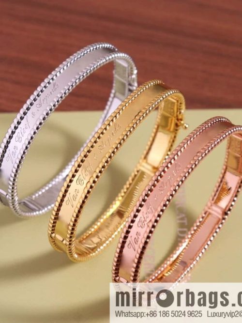 Van Cleef & Arpels Perlee signature bracelet bracelet