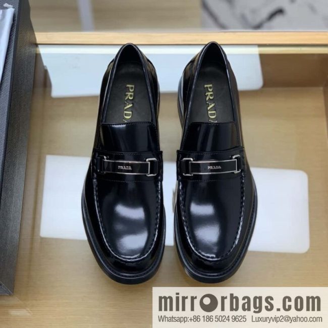 PRADA Prada men\'s loafers crafted in black smooth cow leather (fabric)