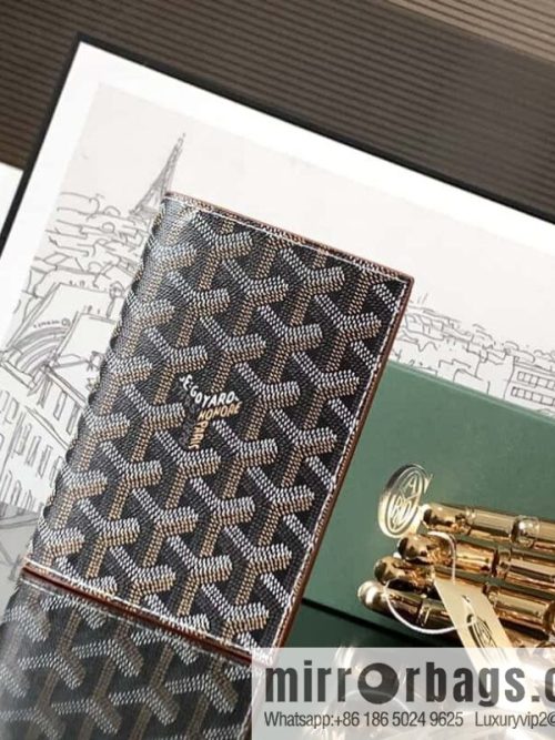 Goyard Grenelle passport holder 7706