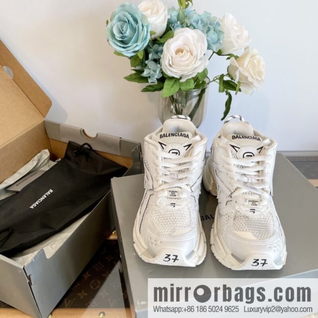 𝐁𝐚𝐥𝐞𝐧𝐜𝐢𝐚𝐠𝐚 𝐑𝐮𝐧𝐧𝐞𝐫| seven generations. Vintage do old dad sneakers - Image 9