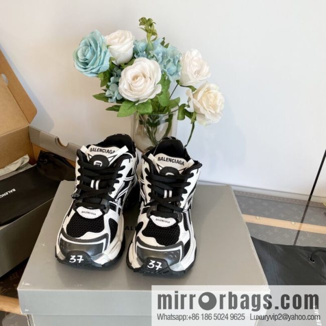 𝐁𝐚𝐥𝐞𝐧𝐜𝐢𝐚𝐠𝐚 𝐑𝐮𝐧𝐧𝐞𝐫| seven generations. Vintage do old dad sneakers - Image 7