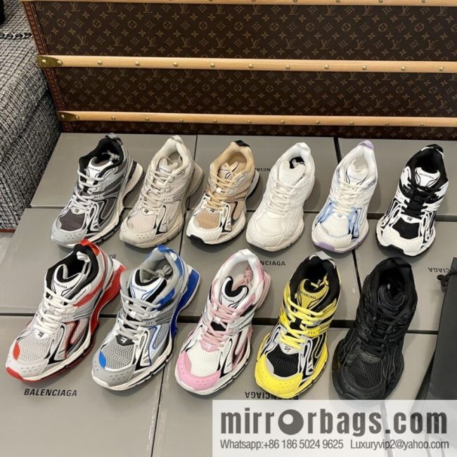 𝐁𝐚𝐥𝐞𝐧𝐜𝐢𝐚𝐠𝐚|||𝐗-𝐏𝐚𝐧𝐝𝐞𝐫 series. Vintage old spring shoes