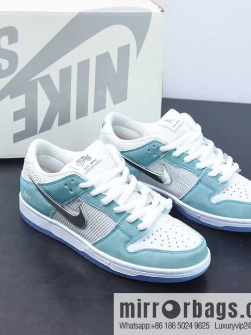 NK SB Dunk Low white and blue liquid hook men\'s low-top sneakers Part Number: FD2562 400