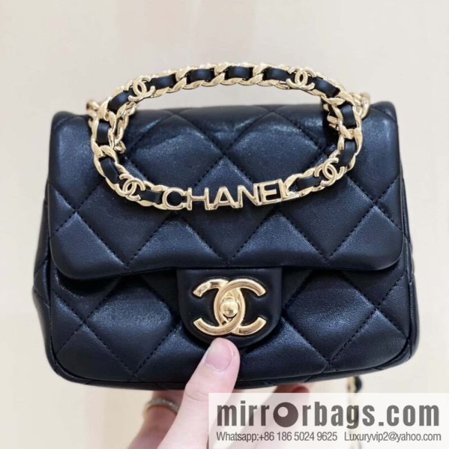 CHANEL 23C early spring vacation new model, arm in arm fat AS3748