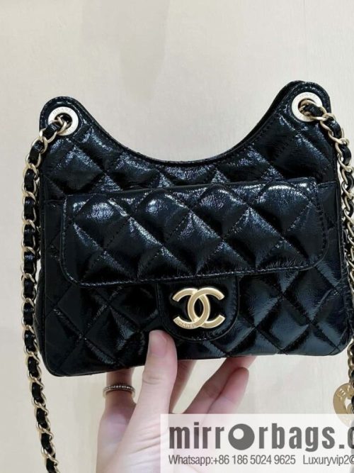 CHANEL 23C early spring vacation new No. 5 gold coin tag hobo hippie bag AS3710