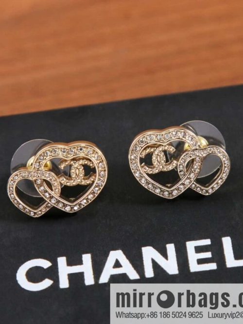 New ☑️ Chanel C1 double c double peach heart love hollow stud earrings