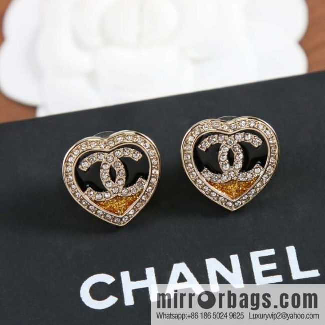 New ☑️ Chanel C1 double c peach heart love stud earrings