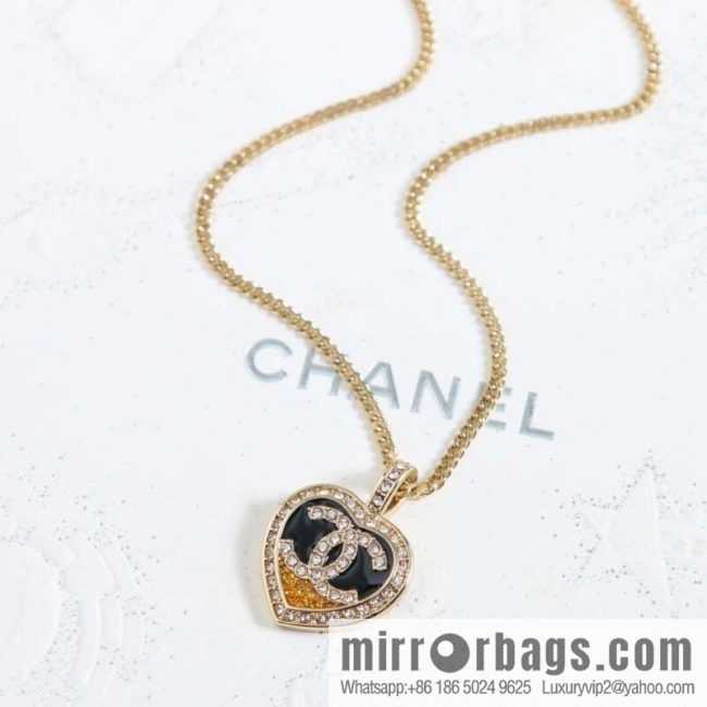 New ☑️ Chanel double c peach heart love necklace
