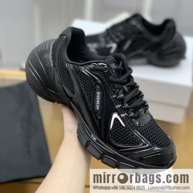 Givenchy, techno-knitted men\'s lace-up sneakers