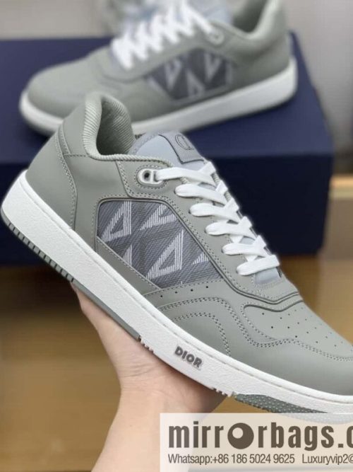 DIOR Dior uses black smooth cow leather (fabric) to carefully make B27 low-top sneakers