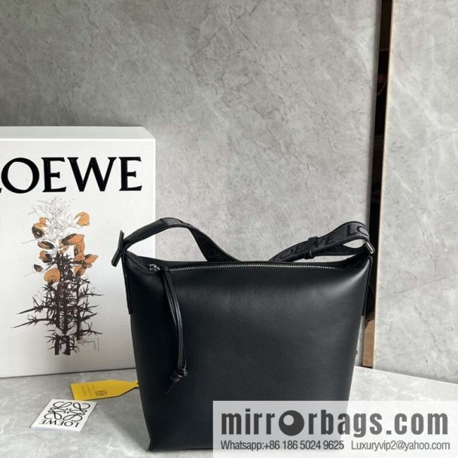 LOEWE Mens Cubi shoulder crossbody bag 0689 black