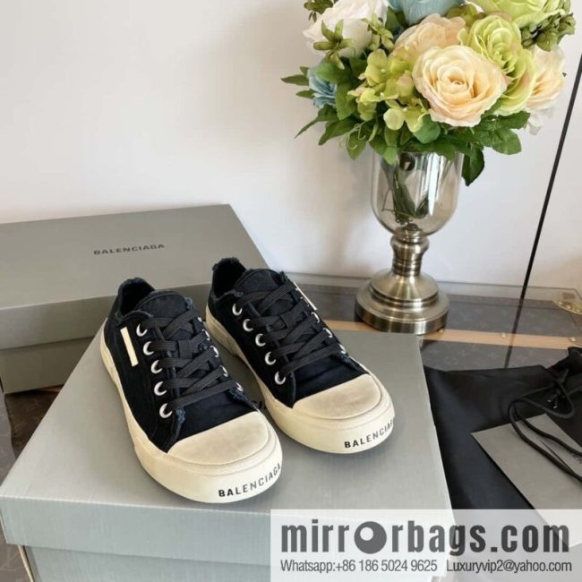 𝐁𝐚𝐥𝐞𝐧𝐜𝐢𝐚𝐠𝐚 Balenciaga, spring and summer Vintage do old canvas vulcanized shoes
