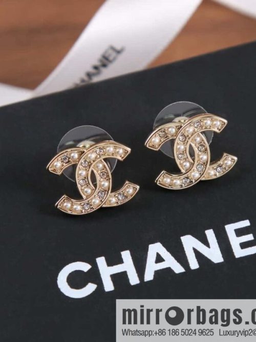 New ☑️ Chanel C1 mini double c pearl stud earrings
