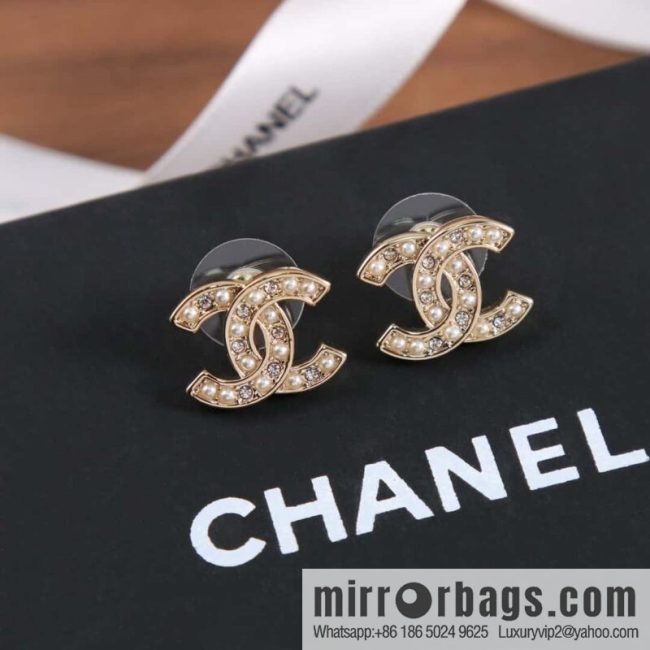 New ☑️ Chanel C1 mini double c pearl stud earrings