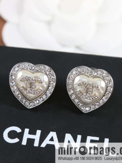 New ☑️ Chanel C1 double c silver peach heart love stud earrings