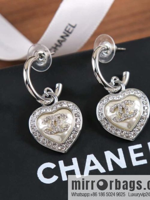 New ☑️ Chanel C2 silver double c peach heart love stud earrings