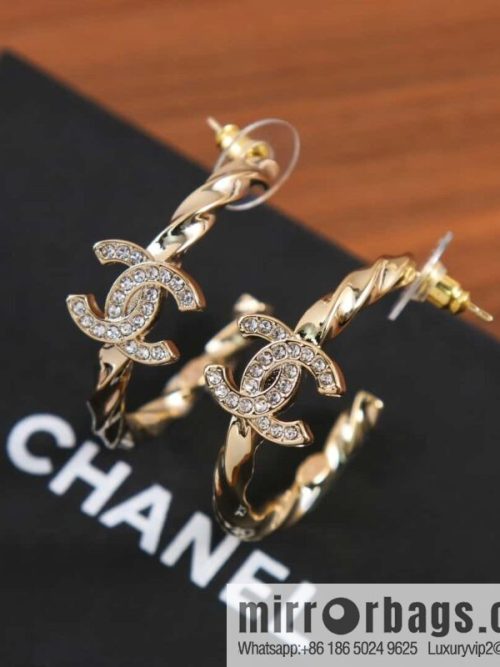 New ☑️ Chanel Semicircular Double C Twist Earrings