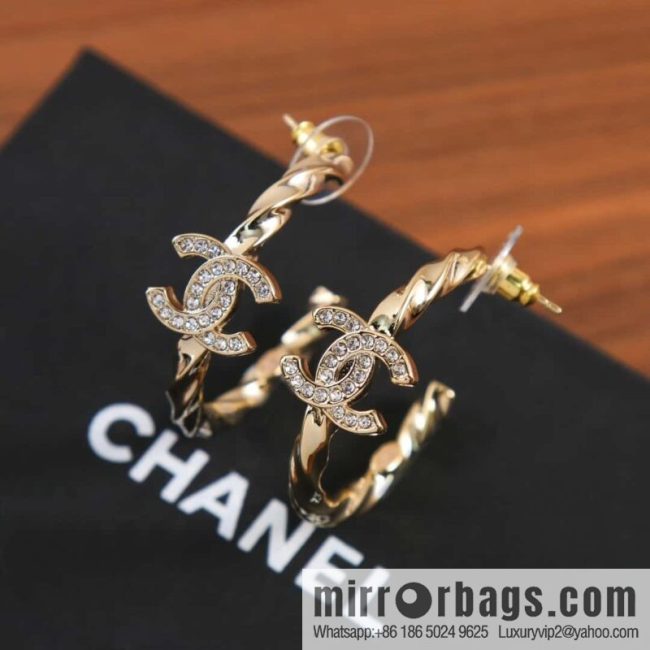 New ☑️ Chanel Semicircular Double C Twist Earrings