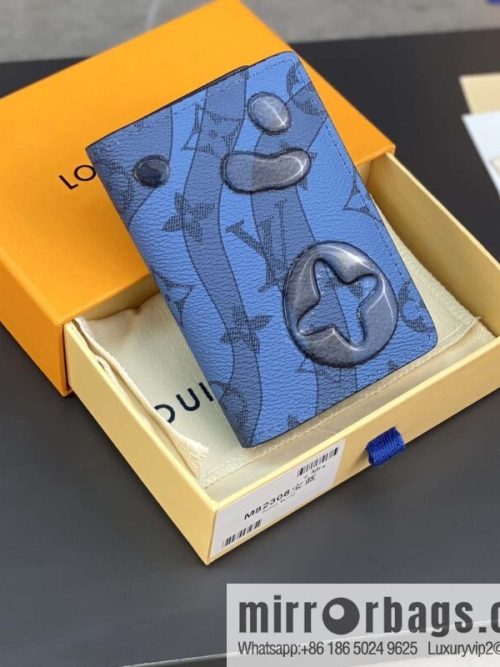 LV M82308 Pocket Organizer