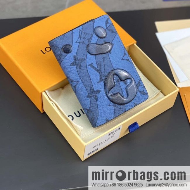 LV M82308 Pocket Organizer