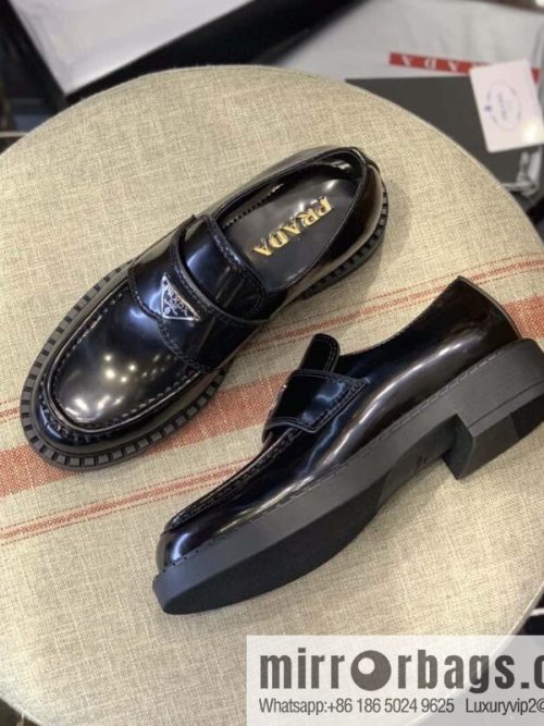 PRADA triangular logo decoration, glossy loafers