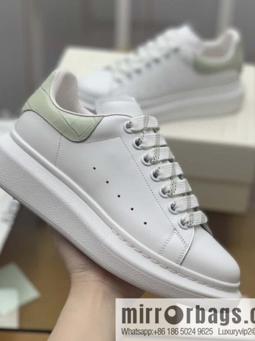 Alexander McQueen Alexander McQueen Rice Grey Crocodile Tail Unisex Same Sneakers