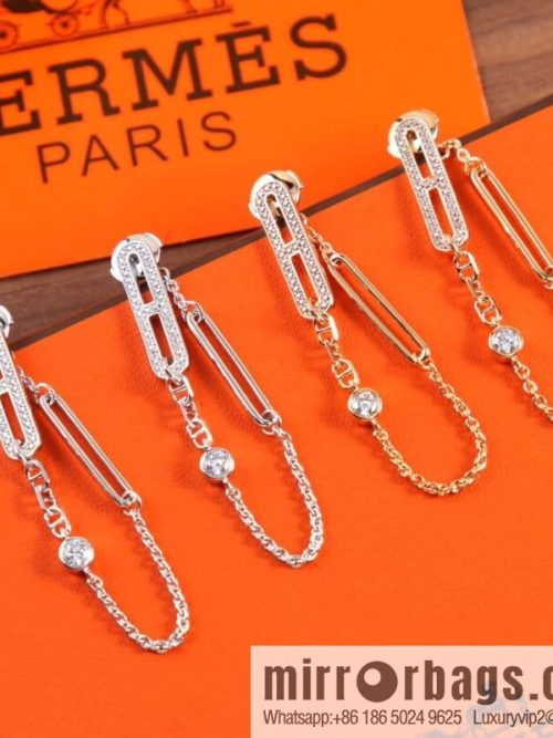 New ☑️ Hermès HERMES full drill pig nose chain stud earrings