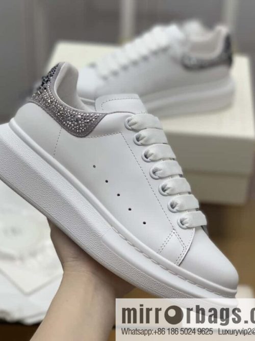 Alexander McQueen Alexander McQueen light gray gradual change drill tail women\'s sneakers