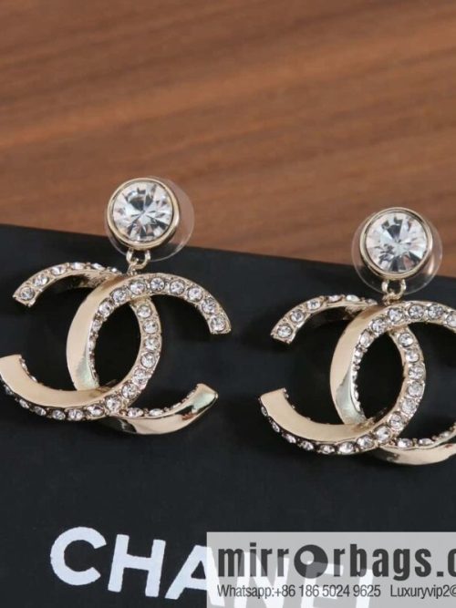 New ☑️ Chanel C2 double c-edge half-diamond round diamond stud earrings
