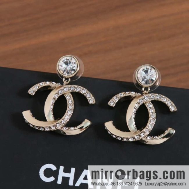 New ☑️ Chanel C2 double c-edge half-diamond round diamond stud earrings