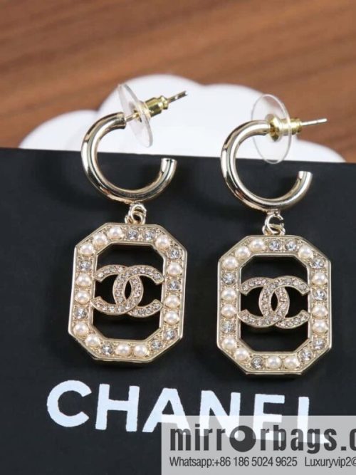 New ☑️ Chanel C2 double c octagonal pearl stud earrings