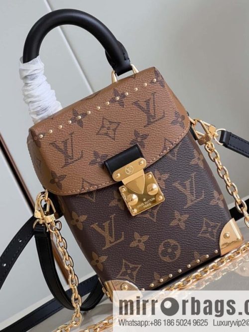 LV M82465 Camera Box