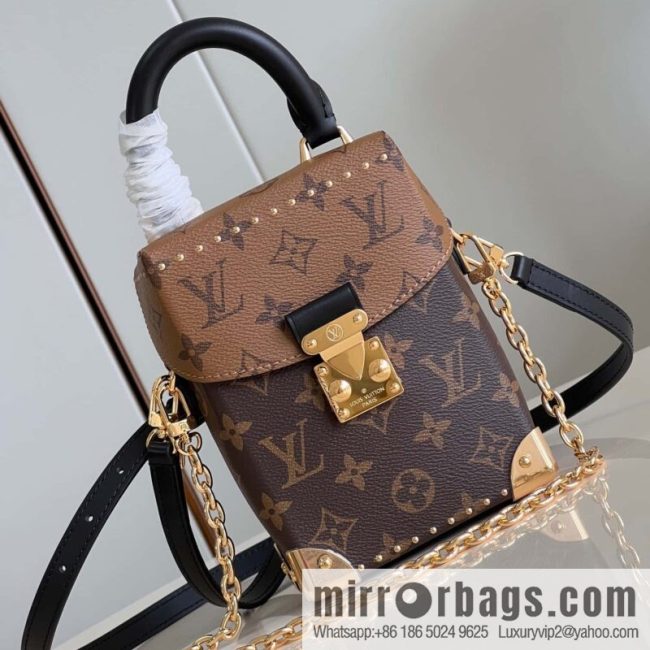 LV M82465 Camera Box