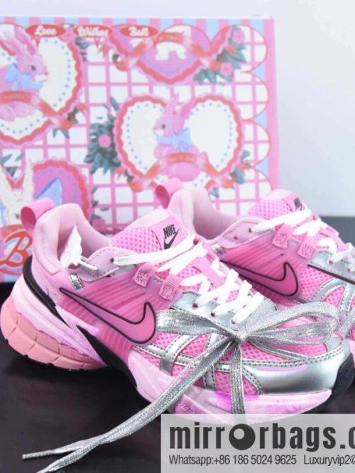 Nike V2K Run Runtekk strap-on dip-dye old special gift box durable breathable low-top running shoes, women\'s pink silver, item number: FD0736-001