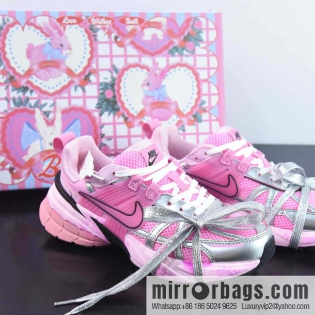 Nike V2K Run Runtekk strap-on dip-dye old special gift box durable breathable low-top running shoes, women\'s pink silver, item number: FD0736-001