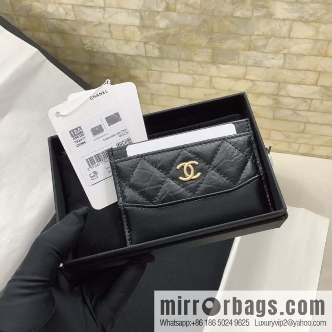 CHANEL classic hobo bag series, tire leather color matching card holder A84386
