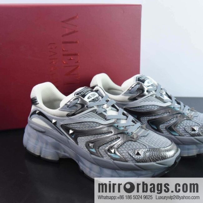 Valentino/Valentino Garavani MS-2960 Low-top Sneaker Rivet Series Low Help Thick Bottom Daddy Wind Increase Versatile Casual sneakers