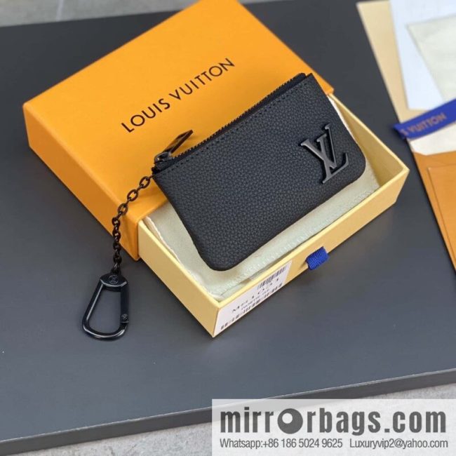 LV M81031 POCHETTE CLE