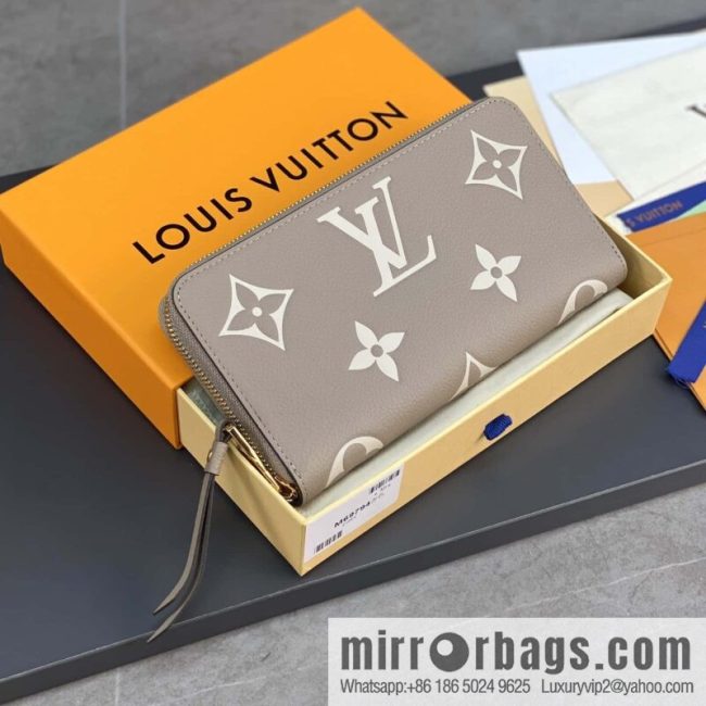 LV M69794 Zippy Wallet