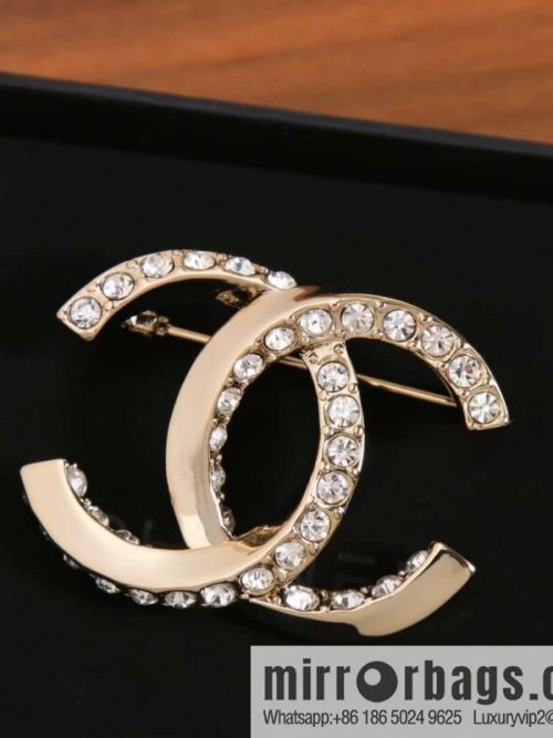 New ☑️ Chanel Double C Half Diamond Brooch