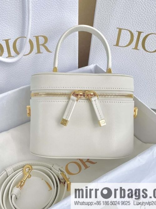 DIOR S CD SIGNATURE VANITY S2203UMFV_M030
