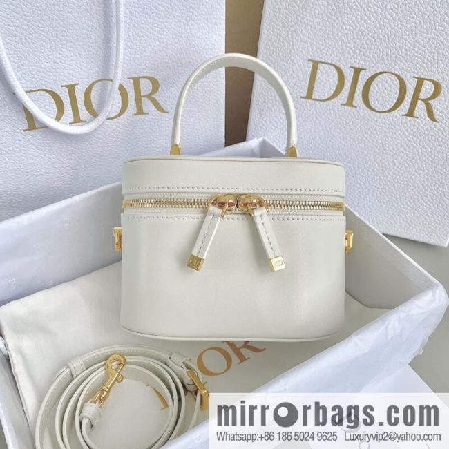 DIOR S CD SIGNATURE VANITY S2203UMFV_M030