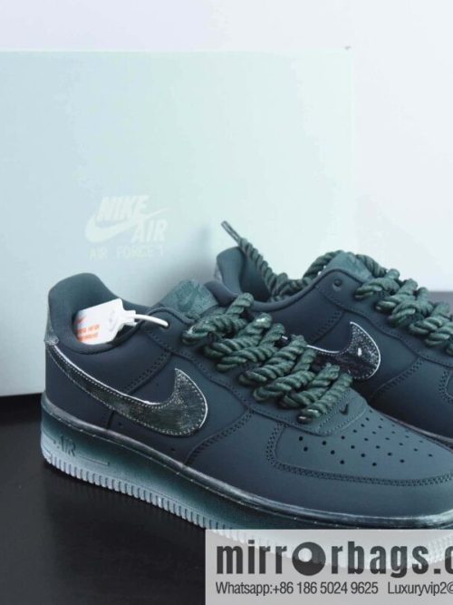 Nike Air Force 1 AF1/low top, black, thick shoelaces, old, item number: 315122-222