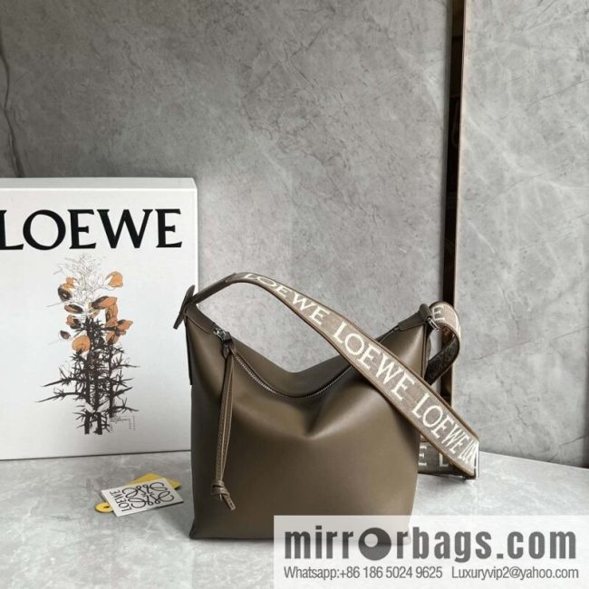 LOEWE Mens Cubi shoulder crossbody bag 0689 Elephant Grey